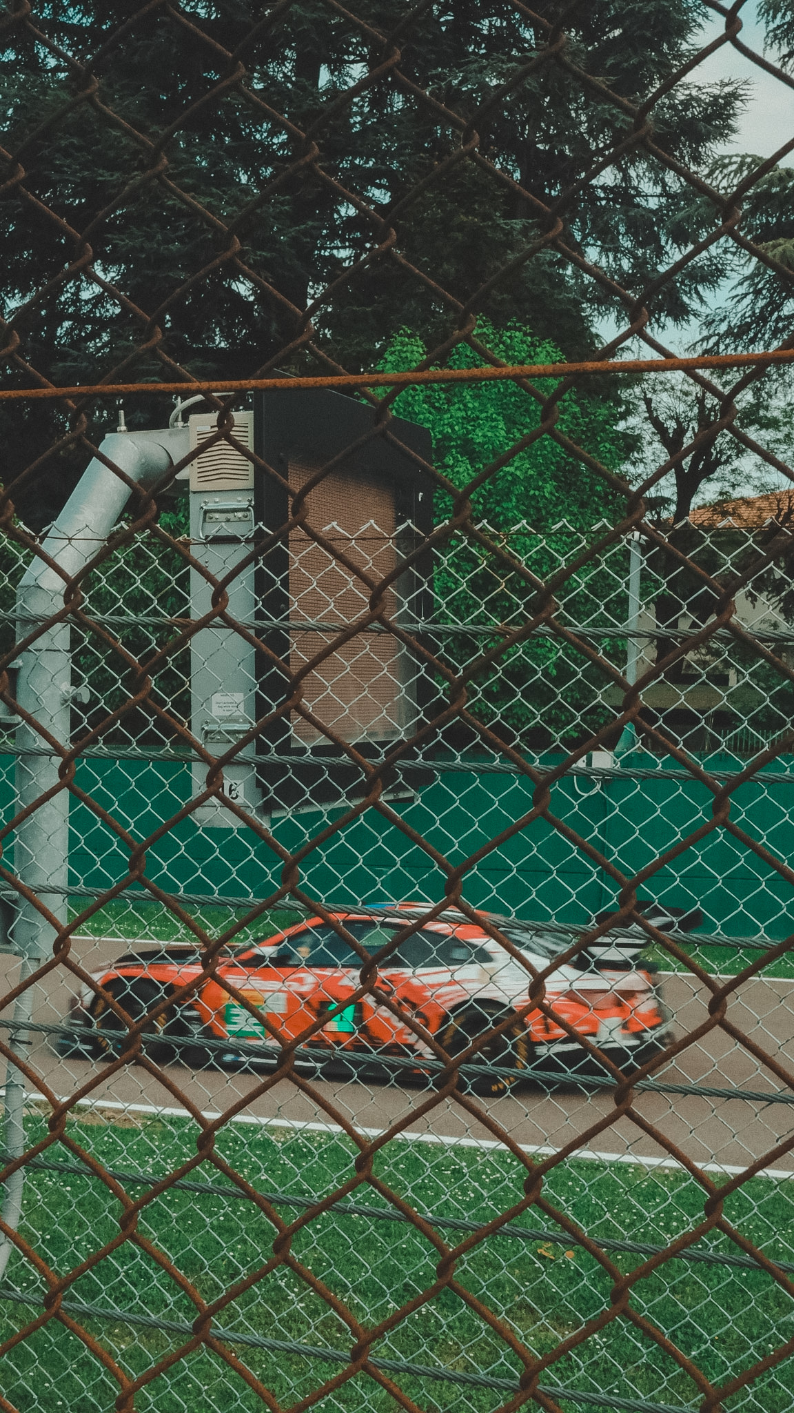 Riprese video paddock durante il WEC 2026 sul circuito di Imola